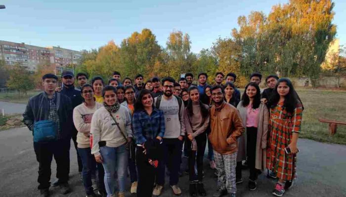 Shobhit Jayaswal with students who went to VNMU in 2019 through Global Medical Foundation.